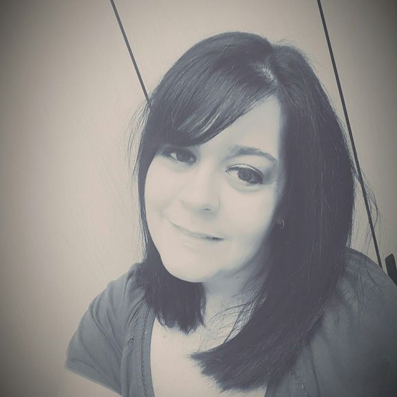 Meet your Posher, Cheryl - Picture 1 of 1